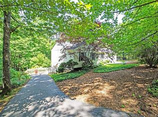 25 Carolyn Dr, Candler, NC 28715