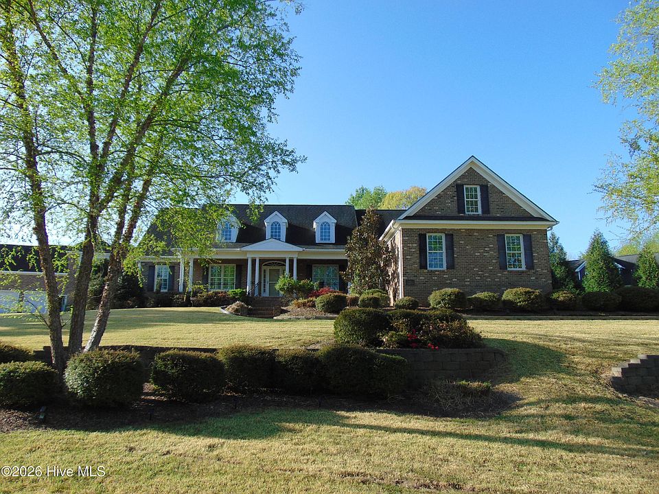 1st image of 916 Cambridge Drive