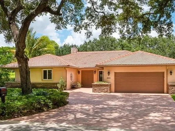 8931 NW 55th Pl, Coral Springs, FL 33067