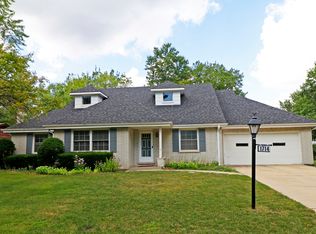 1714 Silverpine Dr, Northbrook, IL