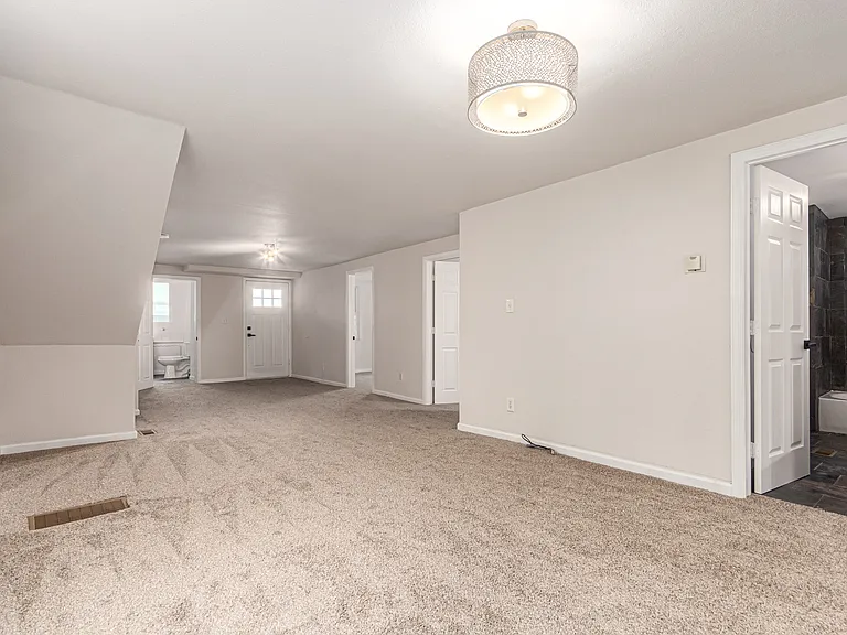1731 Grove St — Photo 5