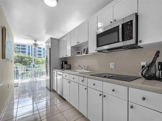 600 Grapetree Dr #4DS — Photo 15
