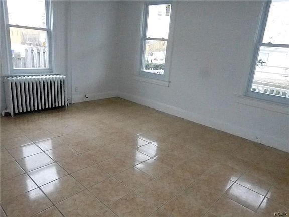 4th image of 40 West St