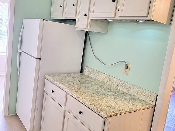 5th image of 2210 Haven Dr