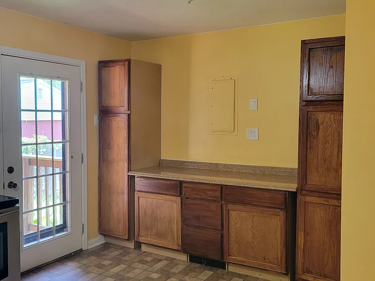 10503 Rollingway Ct — Photo 5