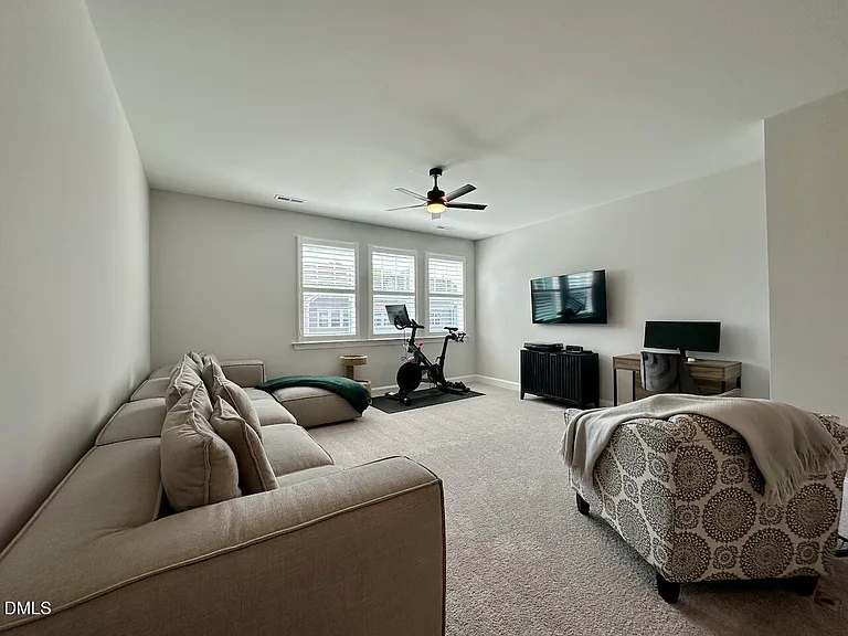111 Cressida Woods Dr — Photo 11