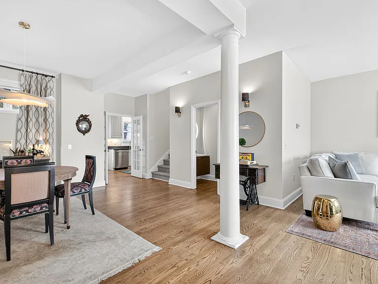 604 Scales Towne Ct — Photo 5