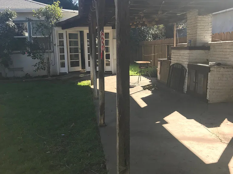 490 E Sacramento Ave — Photo 26