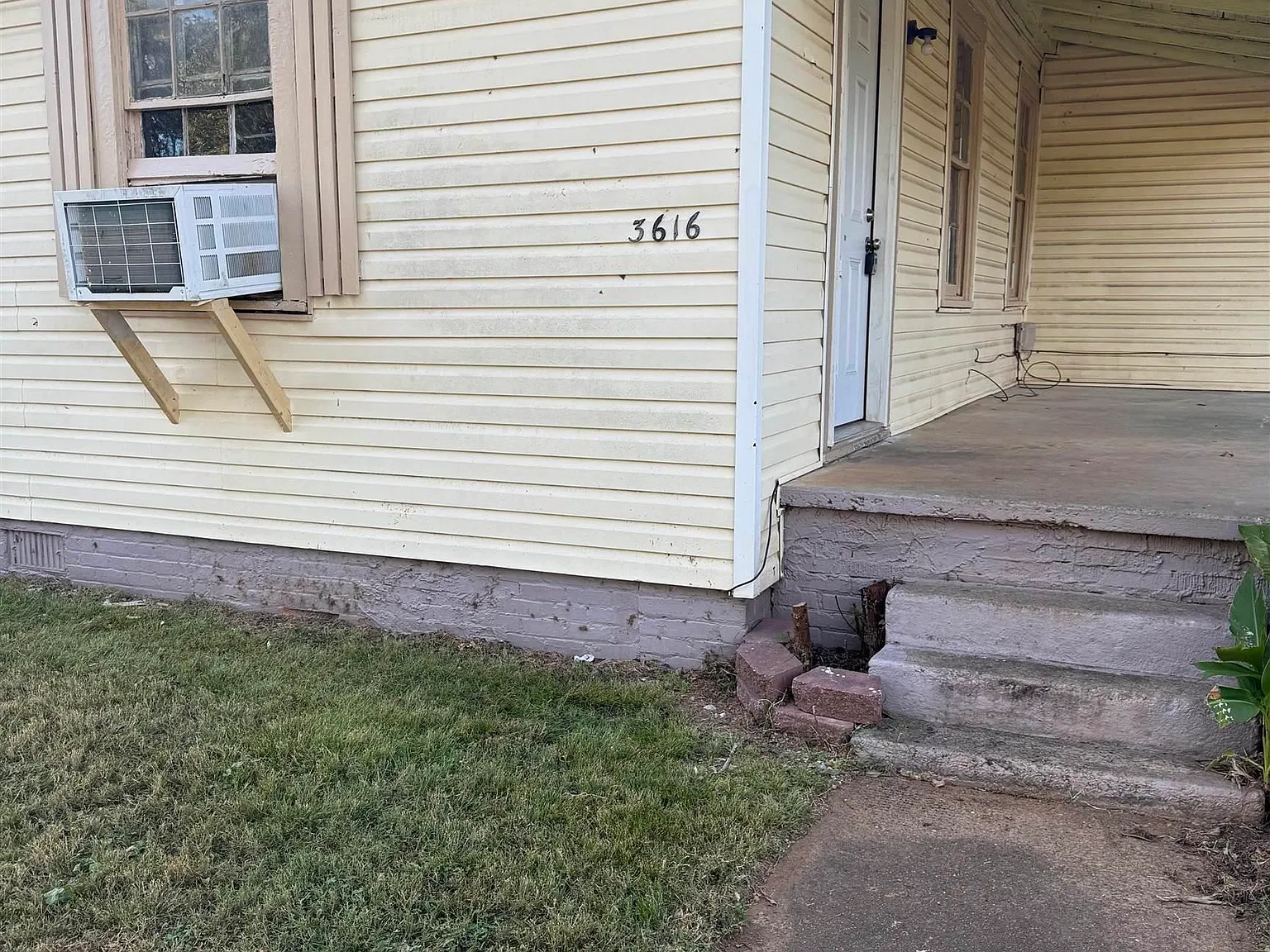 1 bed, 1.0 bath, 900 sqft, $850 — Photo 1