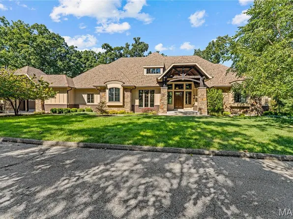 1109 Forest Circle Trail Ct, Ballwin, MO 63021