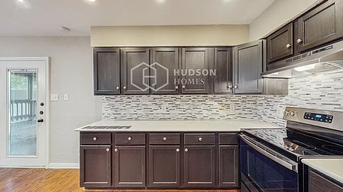 7320 Windhaven Rd — Photo 9