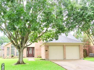 7110 Redwood Falls Dr, Pasadena, TX 77505