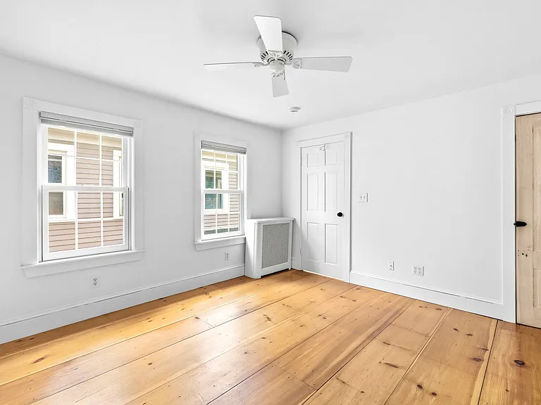 64 Pearl St — Photo 17