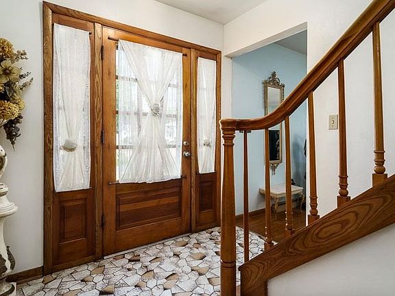 5th image of 3533 N Rockton Ave