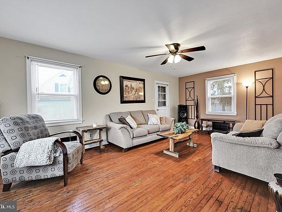 4th image of 483 Beechwood Ave