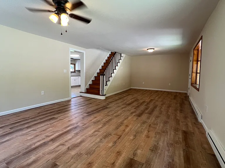 3023 S Main St — Photo 6