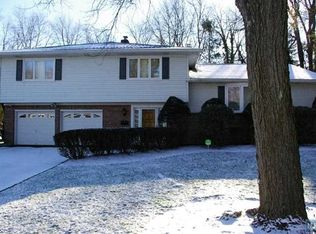24 Evergreen Pl, Demarest, NJ 07627