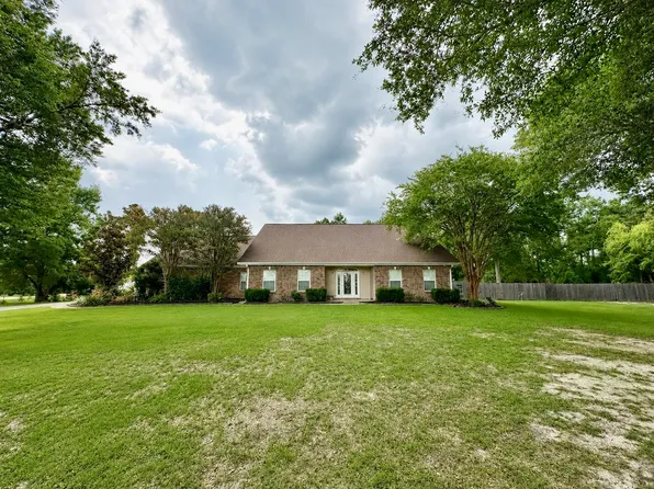 938 Chay Dr, Lake Charles, LA 70611