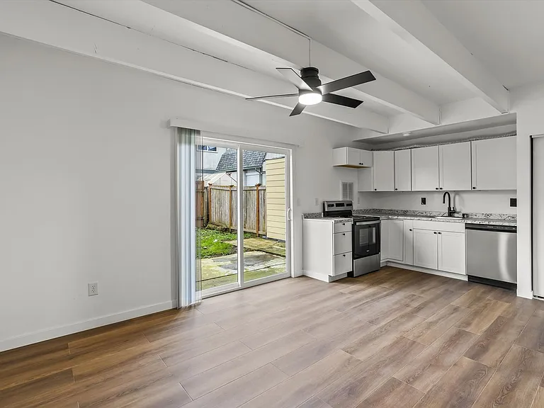 8803 11th St NE — Photo 1