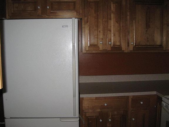 5th image of 1590 Hilldale Rd #17