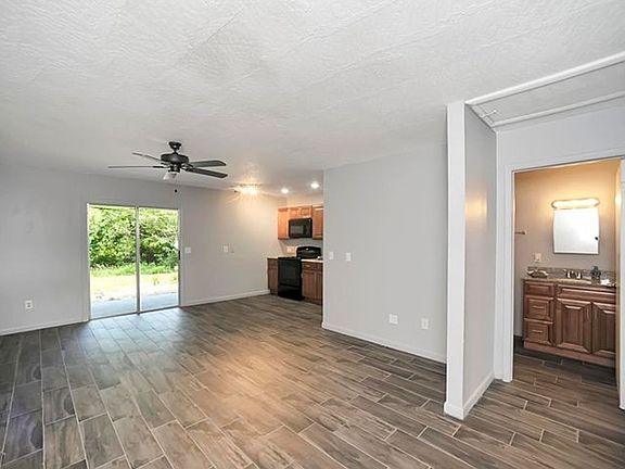 2nd image of 1914 Agora Cir SE #103