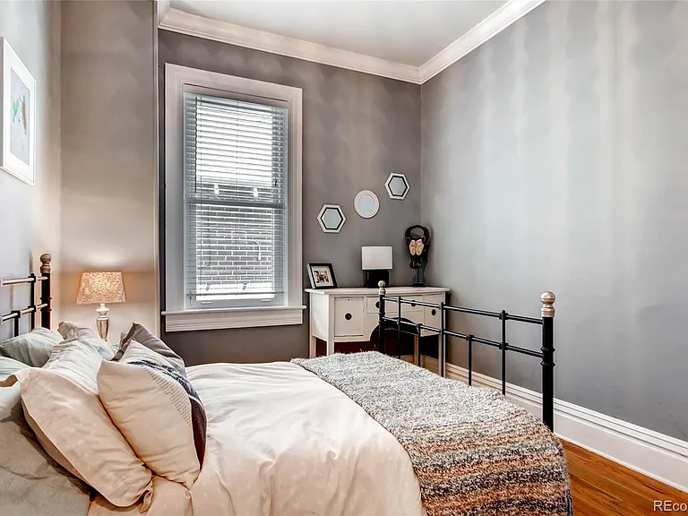 808 S Logan St — Photo 14