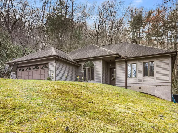 446 Silver Fox Ln, Pisgah Forest, NC 28768