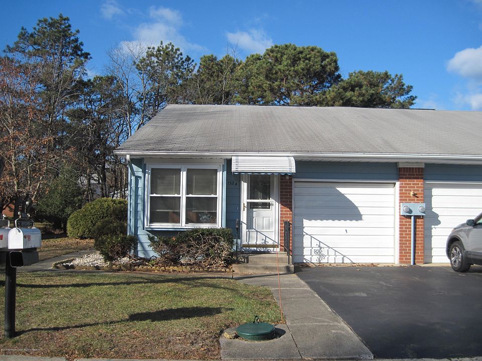 1st image of 152 Hudson Parkway #A