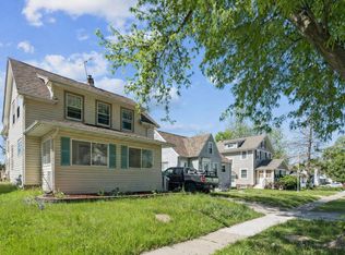 615 34th St NE, Cedar Rapids, IA 52402