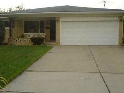 2673 Avis Dr S, Sterling Heights, MI, 48310