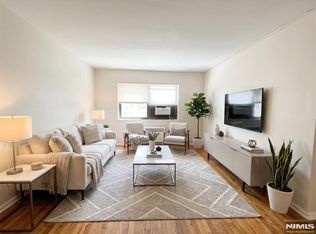 3050 Edwin Ave APT 3F, Fort Lee, NJ 07024