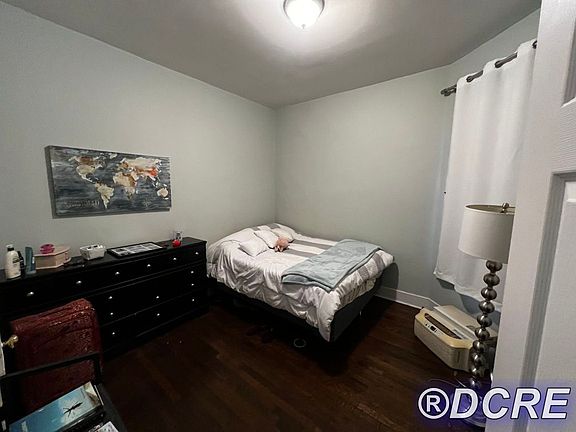 4th image of 4356 N Kenmore Ave #102