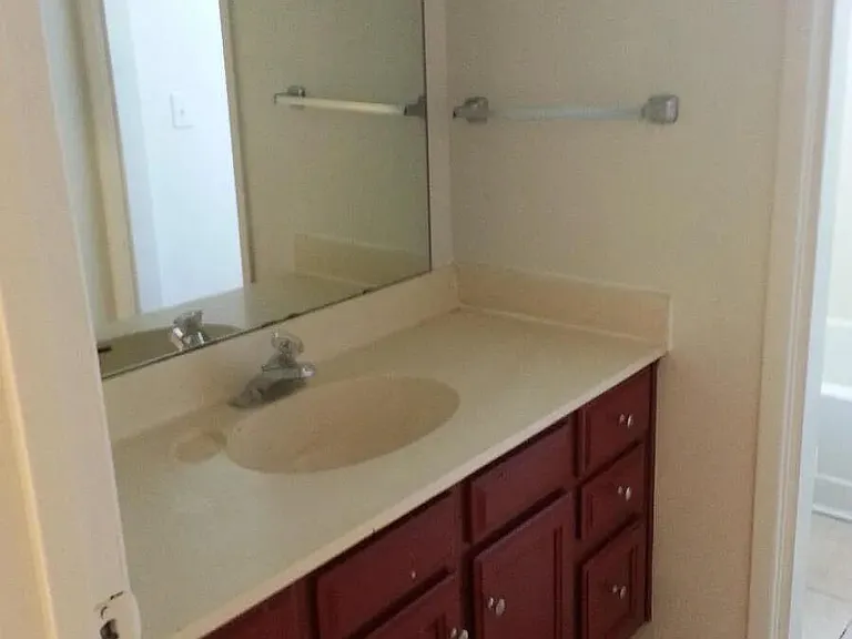 1837 N Spg #201 — Photo 4