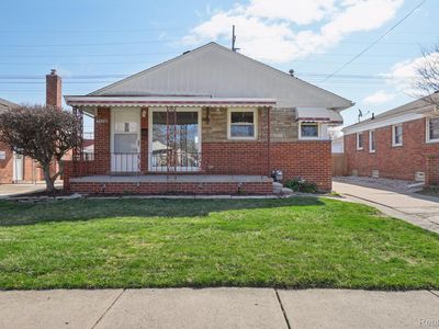 29720 Taylor St, Saint Clair Shores, MI, 48082