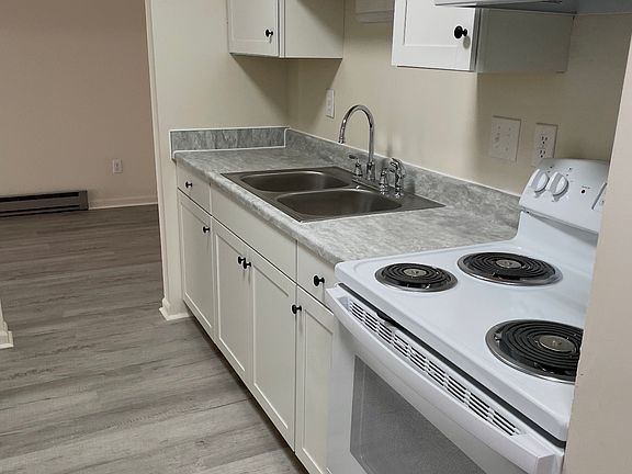 4th image of 1000 Croghan St