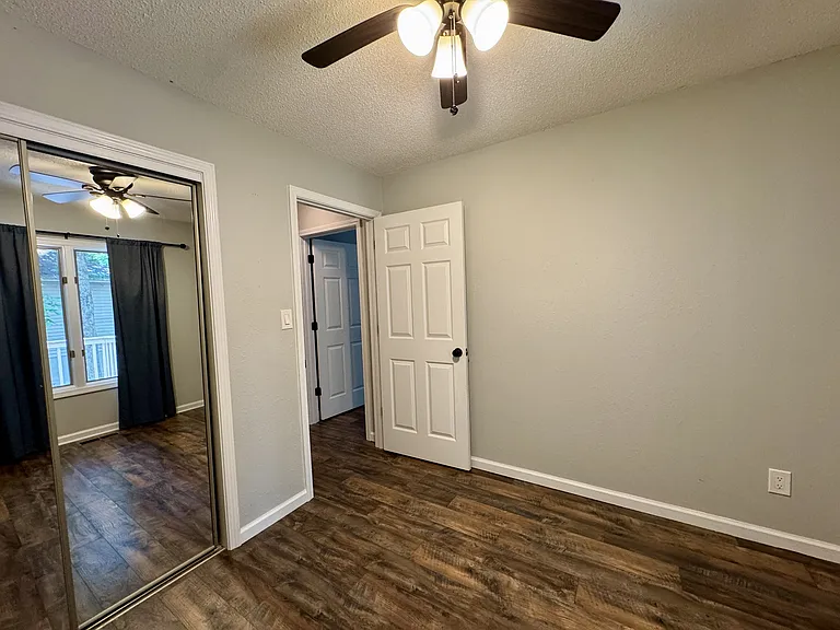 310 Paoli Trce — Photo 15