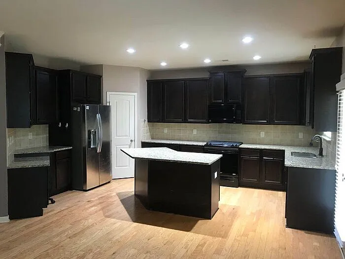 302 Montgomery Way — Photo 10