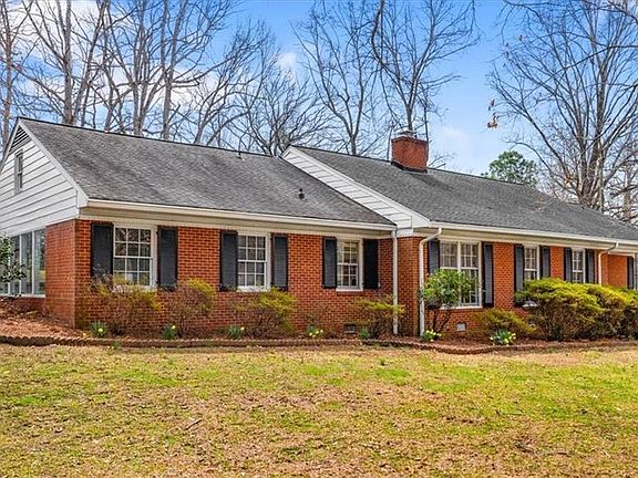 2nd image of 115 Woodland Dr