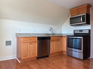 176 Reed St FLOOR 3, Rockland, MA 02370