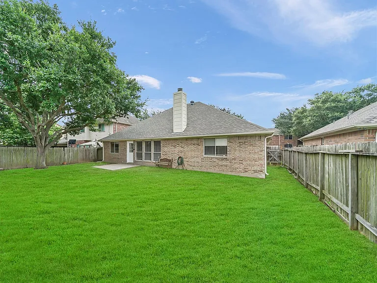 5219 Bay Pines Dr — Photo 21