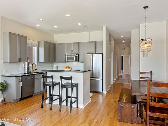 5th image of 1413 W Grand Ave #F