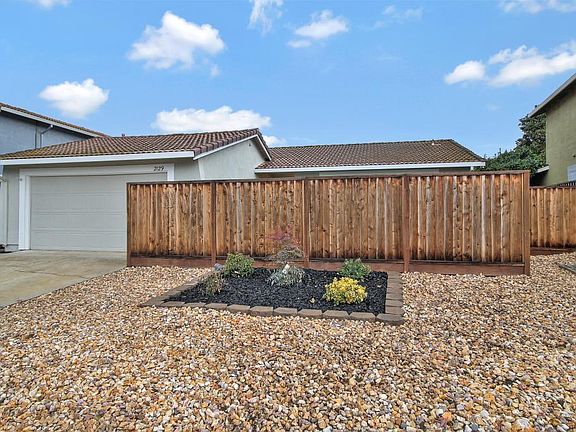 3rd image of 2129 Turnhouse Ln