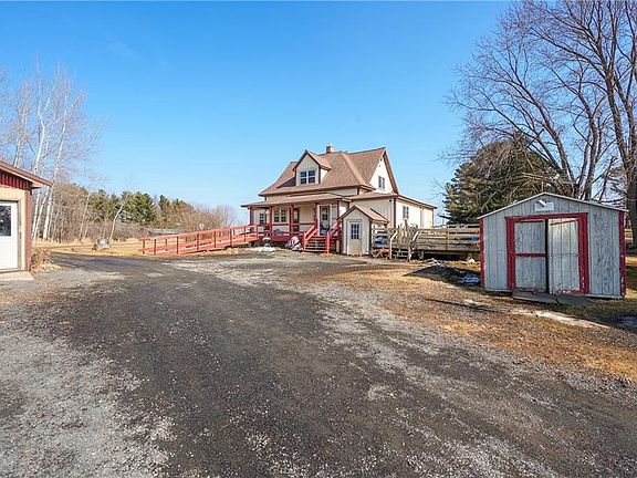 4th image of W7705 Cloverdale Road