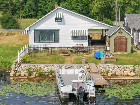 58119 County Line Rd, Three Rivers, MI 49093