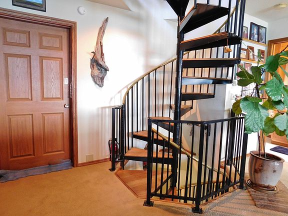 4th image of 484 N Pebble Beach Dr