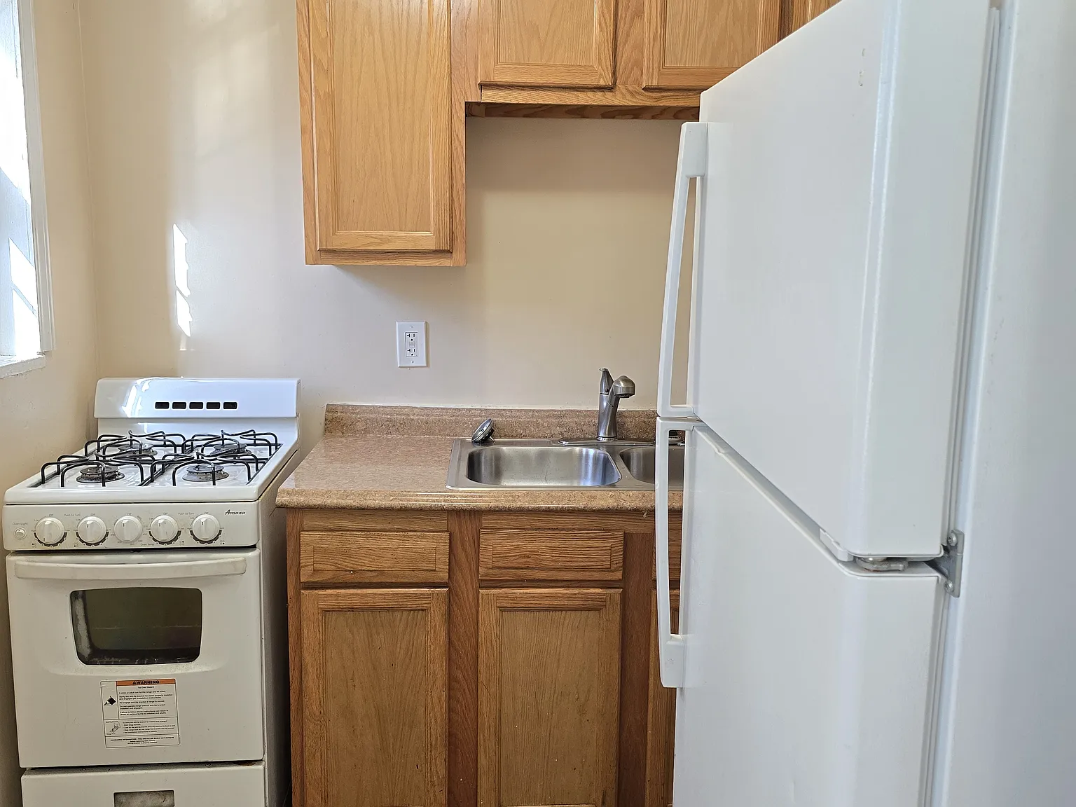 2 bed, 700 sqft, $950 — Photo 3