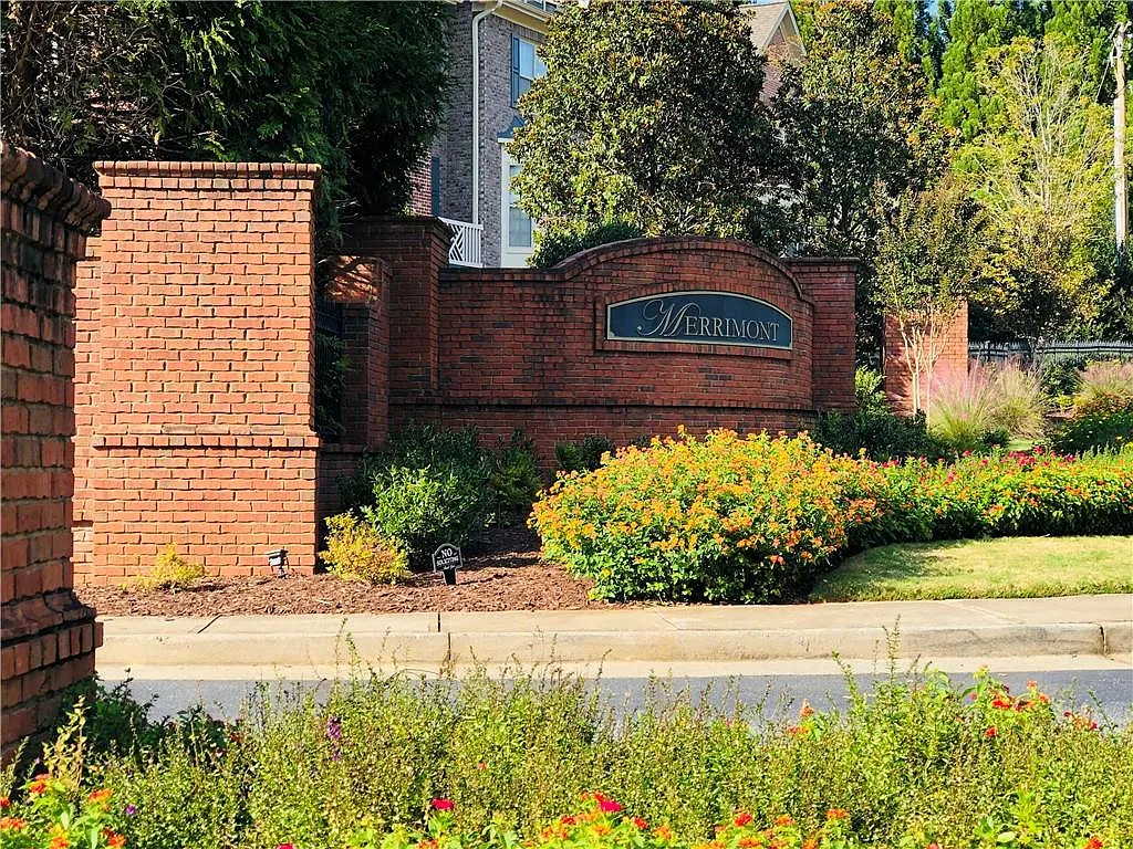 3 bed, 3.5 bath, 2481 sqft, $2,950 — Photo 2