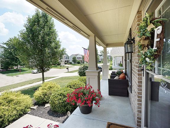 3rd image of 1815 Greentree Meadows Dr