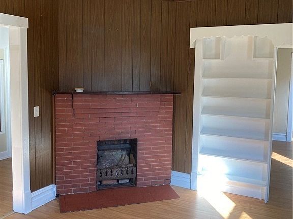 3rd image of 110 Groveland St