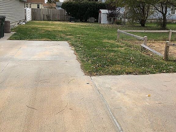 Shared drive 2 off-street 